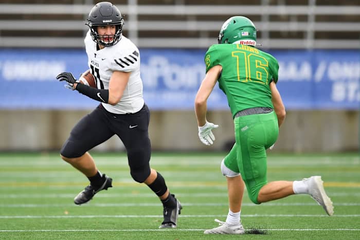 Tualatin.West-Linn.6A-football-semifinal.Leon-Neuschwander.76